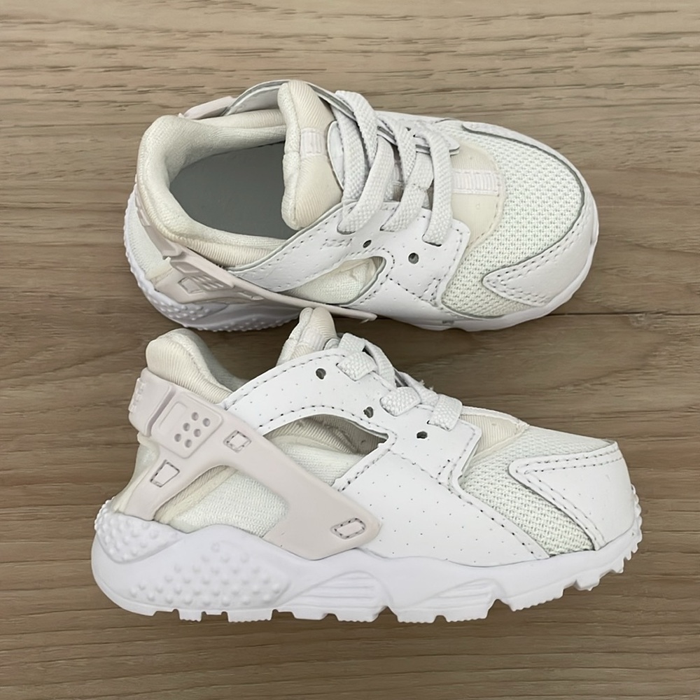 Brand New Nike Huarache Run Sneakers